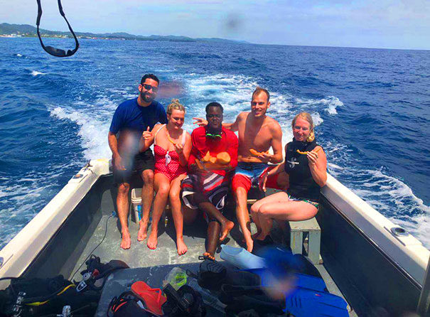 roatan diving group