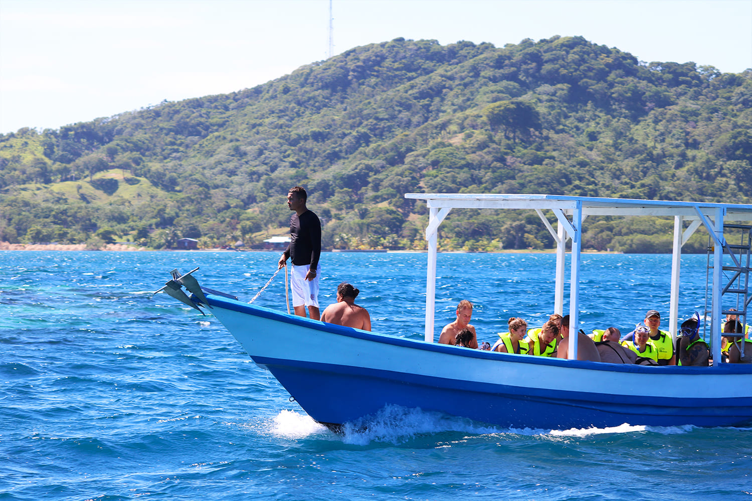 Roatan 3 Stops Snorkeling: Shipwreck, Starfish & Blue Channel - Roatan 